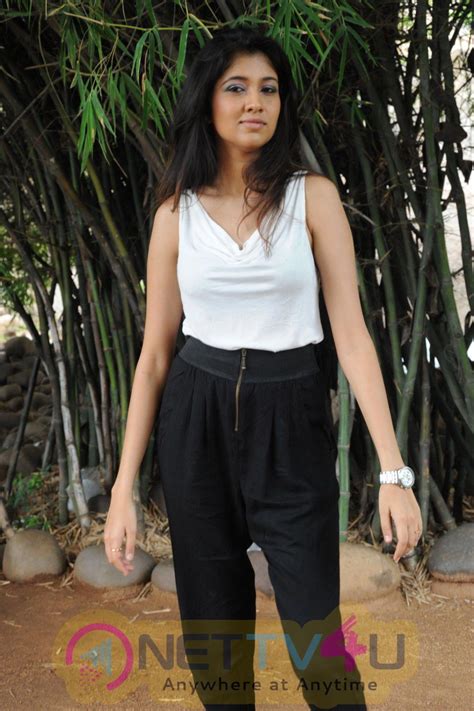 Actress Spicy Photos Latest Hot Images Galleries HD Images