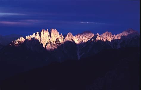 Om Alpina förlaget,