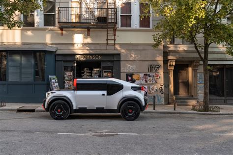 Citroën pares its latest EV concept back to an MPV micro pickup