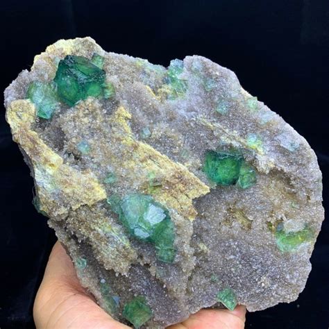 Verde Con Cristalli Di Fluorite Blu Con Pregiato Quarzo Catawiki