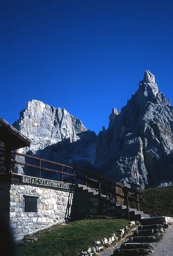 Baita Segantini Vor Der Pala Fotos Hikr Org