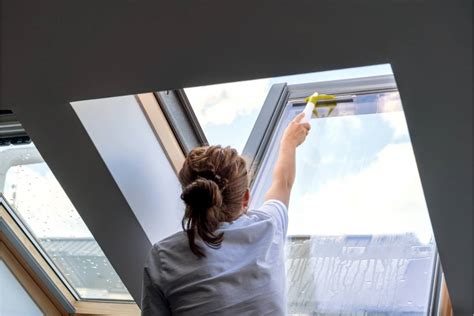how to clean a skylight