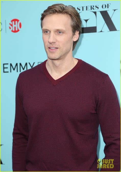 Lizzy Caplan Michael Sheen Reteam With Masters Of Sex Cast At Season Three Screening Photo