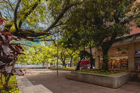 Praça Da Savassi - Praça Diogo de Vasconcelos - Praça da Savassi | Portal Oficial de Belo ...