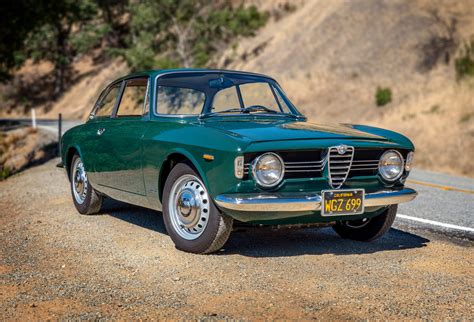 1967 Alfa Romeo Giulia Sprint GT | GenauAutoWerks