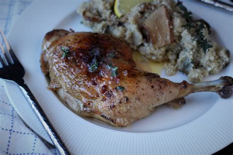 Печени пилешки бутчета с чесън и мащерка - MyWholesome.Life