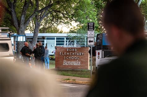 Top Texas Republicans Resist Gun Control Push For More Armed Teachers And Police At Schools In