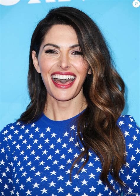 Sex Life Netflix Sarah Shahi et Adam Demos en couple dans la série et dans la vie le