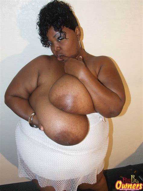 Black Mama With Thick Ass And Super Huge Boobs