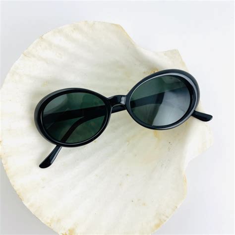 Buy Authentic Vintage 90s Minimal Black Oval Sunglasses Online