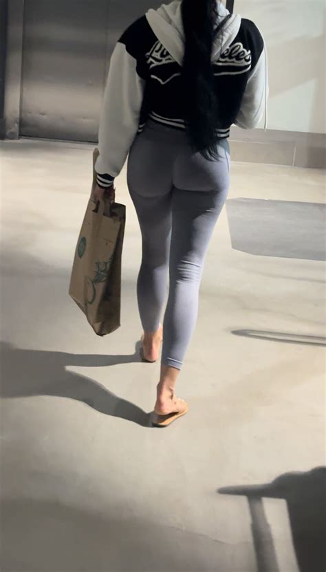 Hot Latina In Leggings With Feet Out Oc Spandex Leggings Yoga Pants Forum