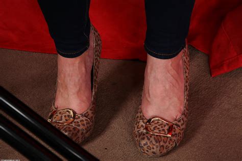 Bosomy Mature Temptress Undressing And Spreading Her Cunt In Close Up Porn Pictures XXX Photos