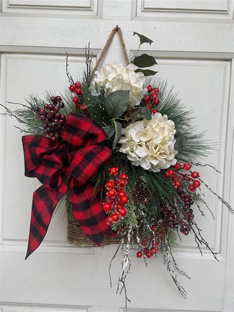 Christmas Basket Doorhanger Winter Basket Christmas Wreath Basket