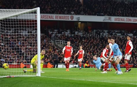 Man City hạ Arsenal để chiếm ngôi đầu Ngoại hạng Anh Tạp chí điện tử