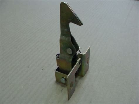 Замок капота УАЗ-Хантер (без кнопки) - купить по выгодной цене ...