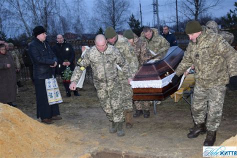 На Волині в останню дорогу провели загиблого воїна Богдана Дусика Vsn