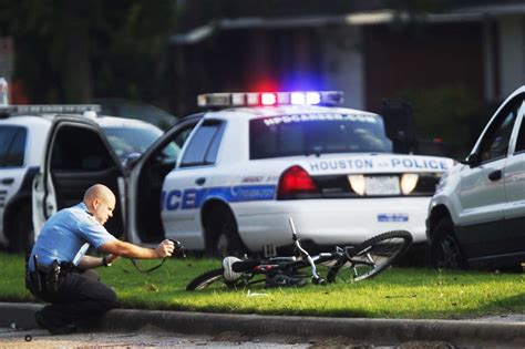 Suv Fatally Hits Bicyclist In Ne Houston