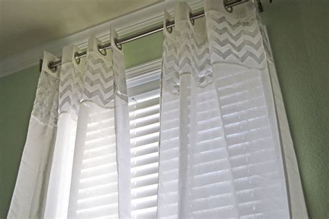 How To Hang Curtains Rods Properly At John Berger Blog