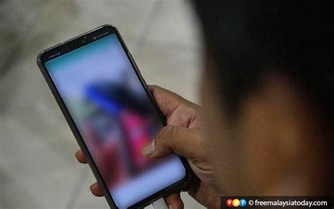 Malaysians Must Know The TRUTH Conned Into Appearing Naked On Video After Sexy Chats