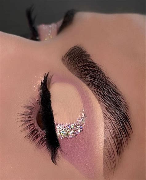 Best Bright Eyeshadow Looks Berry Shadow With Nude Liner Artofit