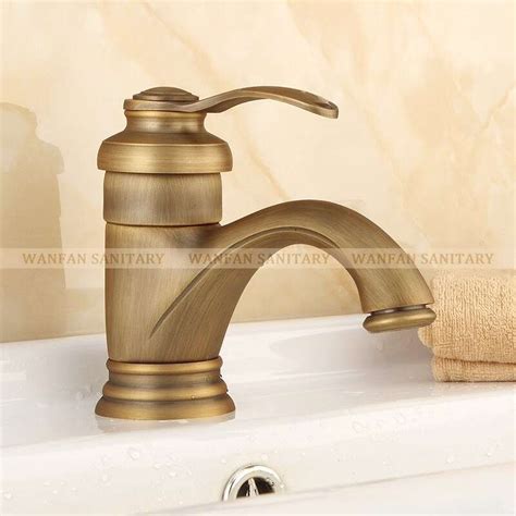 Luxury Basin Faucets Antique Brass Bathroom Sink Faucets Single Handle Hot Cold Wash Mixer Water