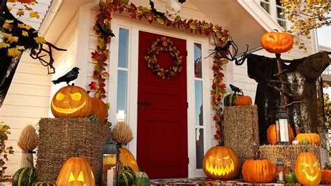 Halloween Porch Decor 9 Ways To Create A Spooky Scene