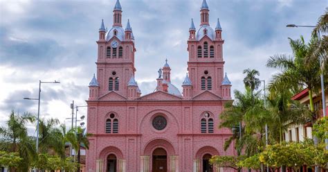 Desde Cali Excursión a Buga con Visita a la Basílica GetYourGuide