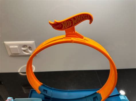 Hot Wheels Stunt Go Transporter Gebraucht in Urdorf für CHF 5 mit Lieferung auf Ricardo kaufen