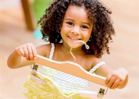 Mi Hija Y Su Bikini Amarillo Familias