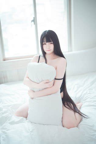 Raku Weekend Luscious Hentai Manga Porn