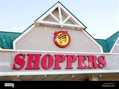 A Shoppers grocery store Stock Photo - Alamy