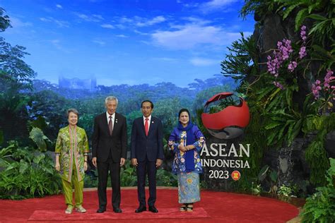 Sekretariat Kabinet Republik Indonesia President Jokowi Welcomes