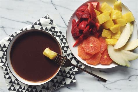 Dark Chocolate Fondue with Fruit | The Fruit Company® Blog