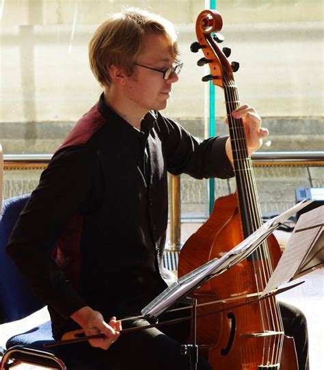 Andrew Hopper Baritone Cello Viola Da Gamba Short Biography