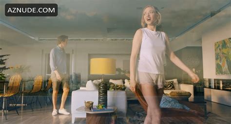 Amanda Seyfried Nude Aznude