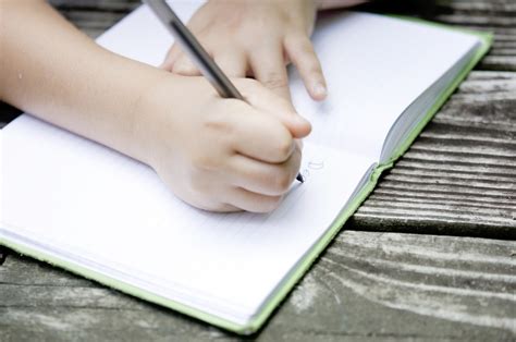 11 beneficios que tiene para los niños comenzar a escribir su propio diario