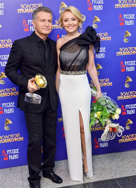 Платья Анжелики Варум