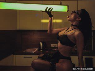 Hot Tattooed Babe Teases Naked And Masturbating Photos