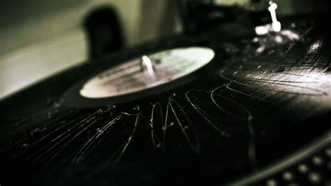 How to Fix Scratched Vinyl Records – Vinyl Place