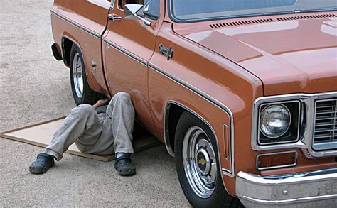 How to Restore Your Chevy Truck: 1973-1987: Whipps, Kevin ...