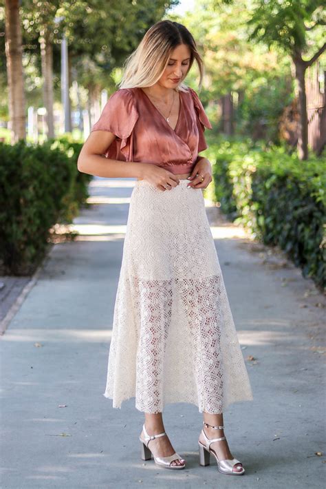 SATIN NUDE Doll Actitud By Sabrina Fashion Blogger