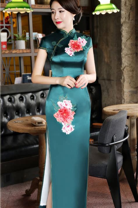 qipao longue  mandarin broderie florale shuying avenue robes