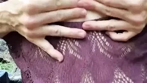 Geile Deutsche Milf Mit Leeren H Ngenden Titten Fickt Sich Selbst Wie Im Traum Weicher K Rper