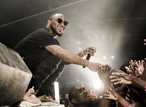 millionaire singer asks fans  money     engoo daily