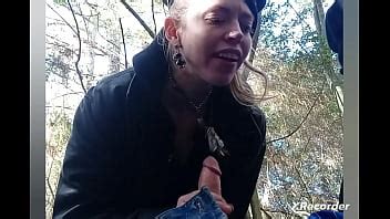 Jessica dándome una mamada afuera XVIDEOS