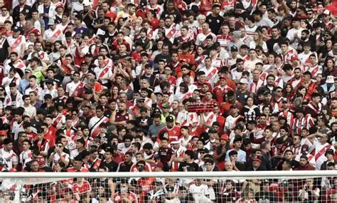 Partida do River Plate é suspensa após morte de torcedor no Monumental