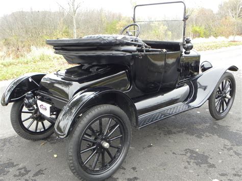 1917 Ford Model T Volo Museum