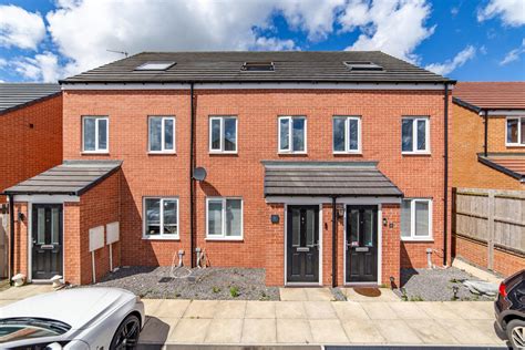 3 Bed Town House For Sale In Gullane Close Cramlington Ne23 Ref 596557