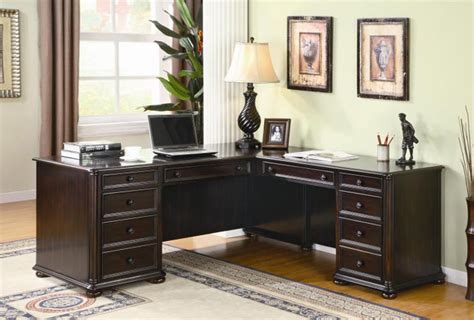 Столы под компьютер угловые