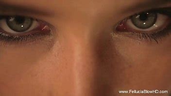 Diversión con una mamada a la hora de la cena XVIDEOS